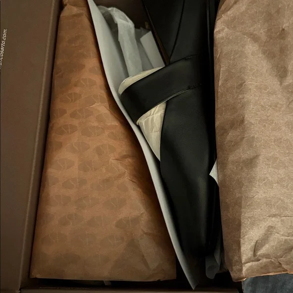 Franco Sarto Oakes Mary Jane flats - NIB - Picture 3 of 4